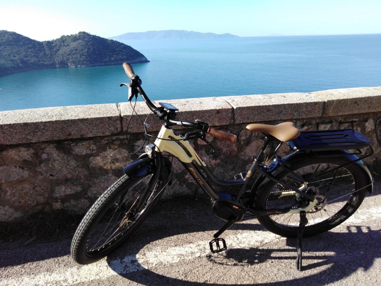 Bike&Boat Argentario Hotel Porto Santo Stefano  Exterior photo